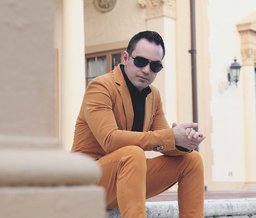 Jak pozbyć się zakoli u mężczyzn?